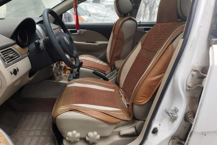 Used Buick Excelle 2015 1.5L Manual Classic Trim
