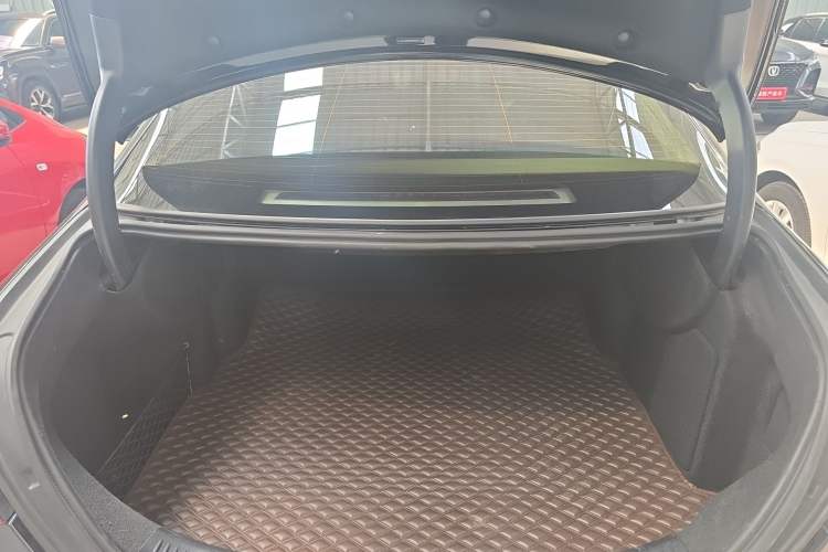 Used Mercedes-Benz E-Class 2023 Updated E 300 L Luxury Edition