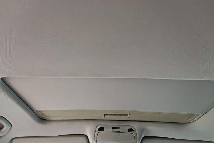 Used Volkswagen Magotan 2013 1.8TSI Luxury Model Headliner