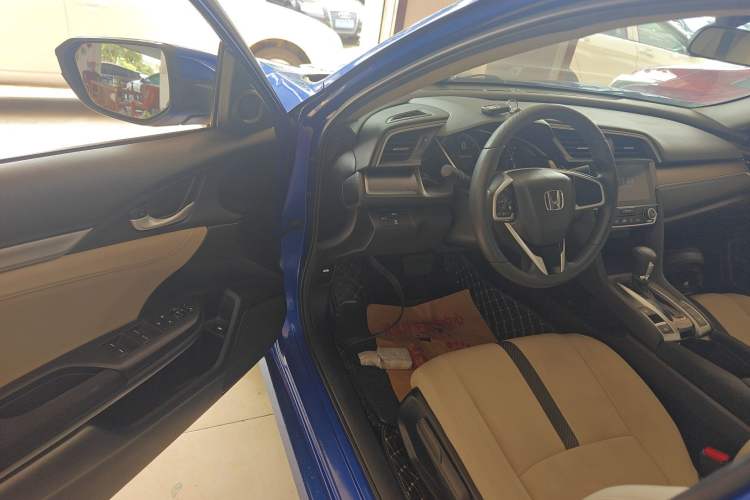 Used Honda Civic 2016 220TURBO CVT Luxury Edition