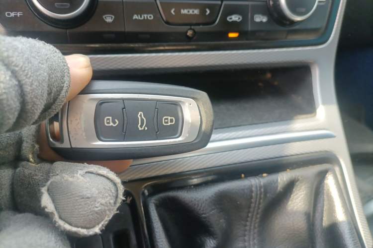 Used Geely Auto Emgrand GL 2018 1.4T Manual Elite Smart Connectivity Version
