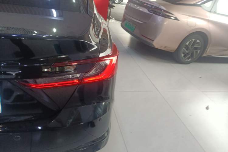 Used Toyota Camry 2024 2.0E Elite Edition Exterior 3