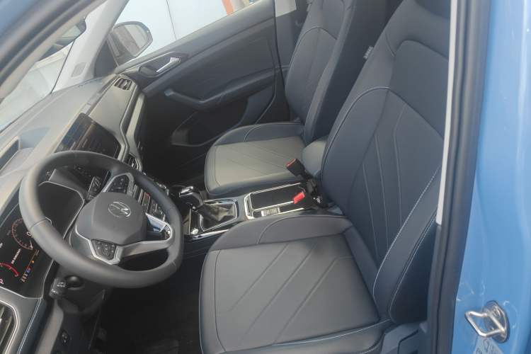 Used Volkswagen Tharu 2025 NewRui 300TSI Prestige Edition
