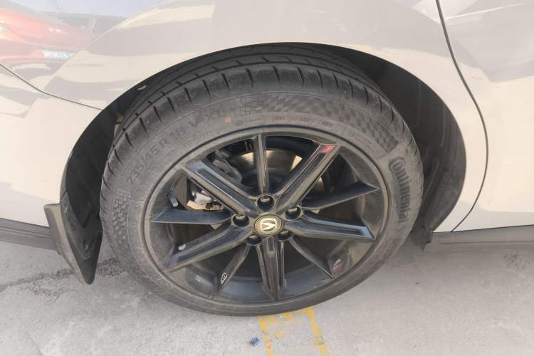 Used Changan UNI-V 2022 1.5T Prestige Version