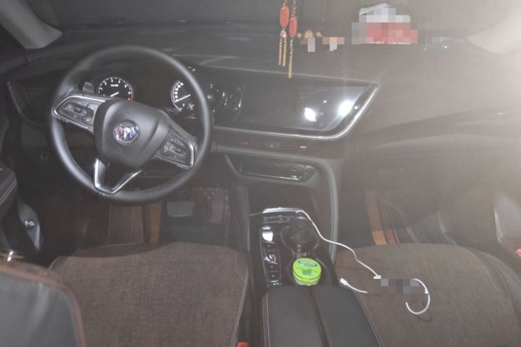 Used Buick Envision 2023 Encore Plus 652T Five-Seat Luxury Model Center Console