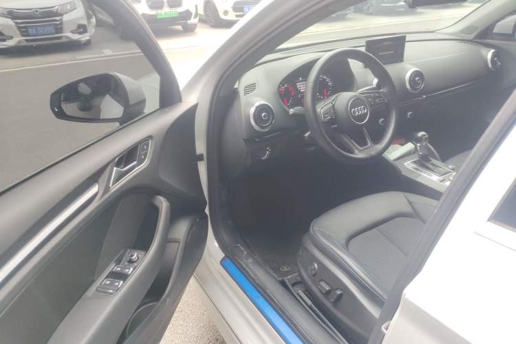 Used Audi A3 2020 Limousine 35 TFSI Fashion Edition China VI Emission Standard Driver Seat