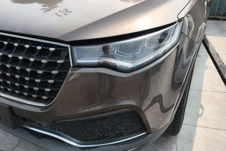 Used Zotye T700 2017 1.8T Dual-Clutch Luxury Model