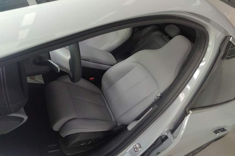 Used Nio EC6 2024 75 kWh Left Front Seat