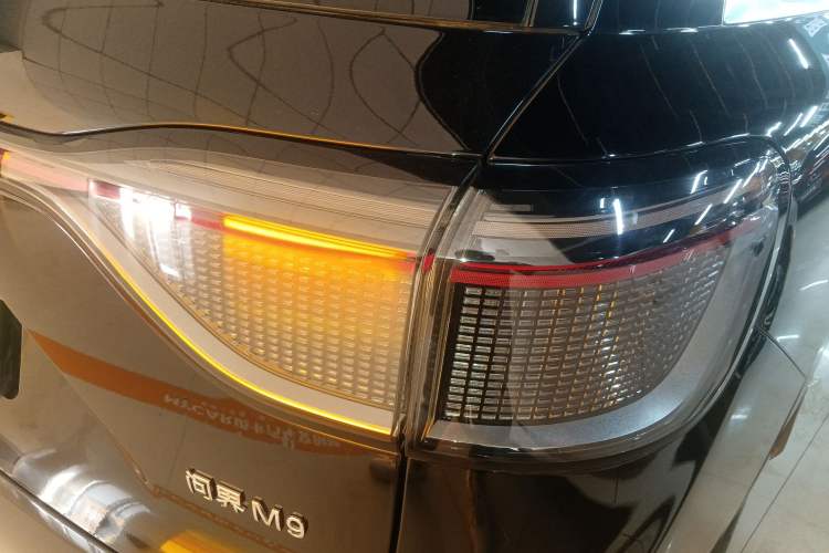 Used Hima AITO M9 2024 Range-Extended Ultra Version 42 kWh 6-Seater Model
