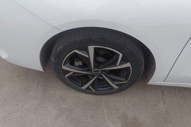 Used Roewe i5 2023 1.5L CVT Luxury Edition
