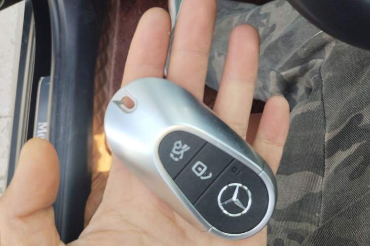 Used Mercedes-Benz GLC 2024 GLC 260 L 4MATIC Luxury Model 5 Seats