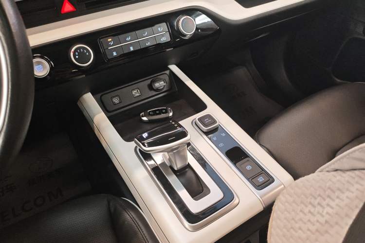 Used Hyundai ix35 2023 Musso 2.0L Deluxe Edition DLX
