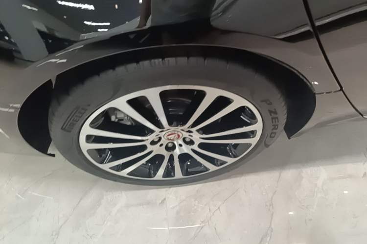 Used Jaguar XFL 2024 2.0T P250 Two-Wheel Drive Prestige Luxury Edition