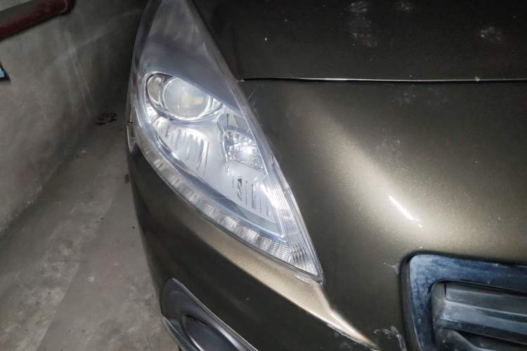 Used Peugeot 3008 2015 2.0L Automatic Classic Edition Right Front Headlight