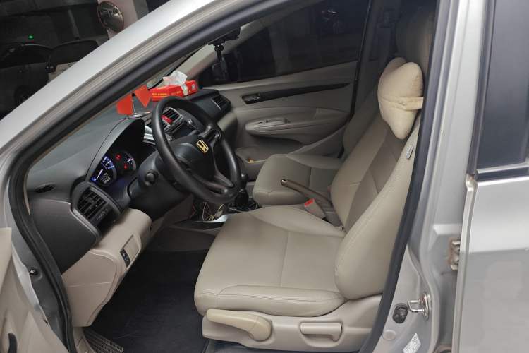 Used Honda City Classic 2012 1.5L manual Comfort version