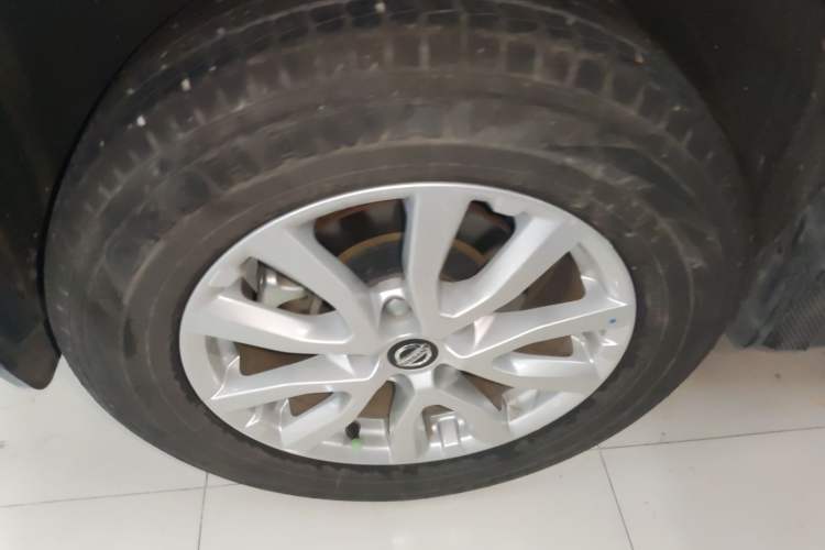 Used Nissan X-Trail 2023 Classic 2.0L Two-Wheel Drive Smart Connect Premium Edition
