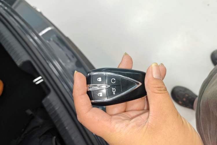 Used CHANGAN UNI-V 2024 1.5T High-Energy Version
