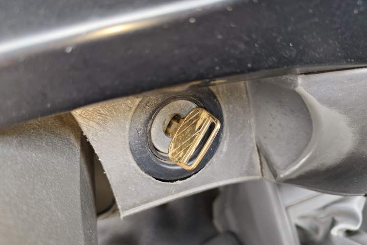 Used Jinbei Hiace 2011 2.0L 5th Generation Kuaiyunwang Standard Version 4G19