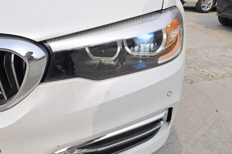 Used BMW 5 Series 2018 Revised Version 530Li Leading Edition Luxury Package Left Front Headlight