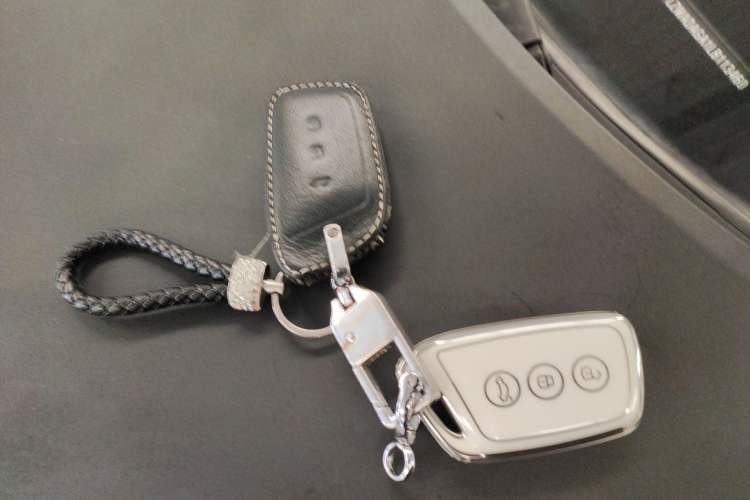 Used Baojun RM-5 2019 1.5T CVT Elite Version with 24-Hour Online Service 6 Seats Interior 1