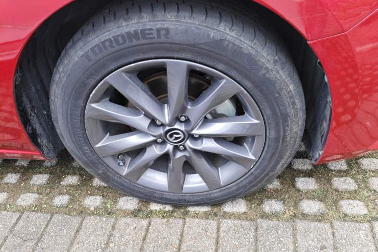 Used Mazda Atenza 2020 2.0L Blue Sky Luxury Edition Right Front Wheel Hub