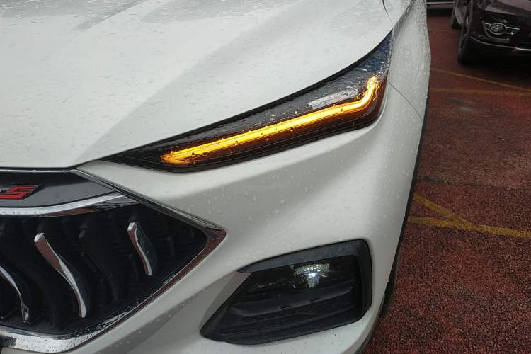 Used CHANGAN OSHAN X5 2021 1.5T DCT Prestige Edition