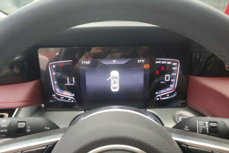 Used Hongqi H5 2024 1.5T DCT Smart Connect Flagship Edition Instrument Cluster