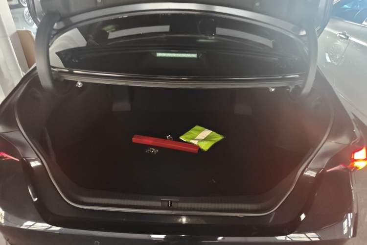 Used Toyota Avalon 2024 Dual-Engine 2.5L XLE Premium Edition
