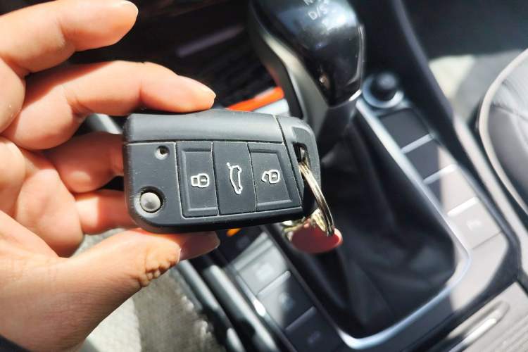 Used Volkswagen Sagitar 2023 300TSI DSG Excellence Edition Vehicle Key