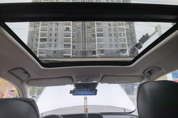 Used Hongqi HS5 2022 Facelifted Version 2.0T Smart Connect Flagship All-Wheel-Drive Edition
