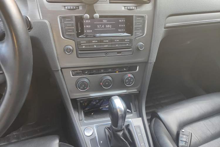 Used Volkswagen Golf 2014 1.4TSI Automatic Luxury Model