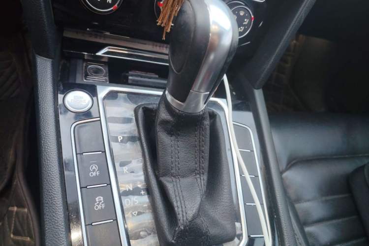 Used Volkswagen Magotan 2017 330TSI DSG Leading Model Gear Lever