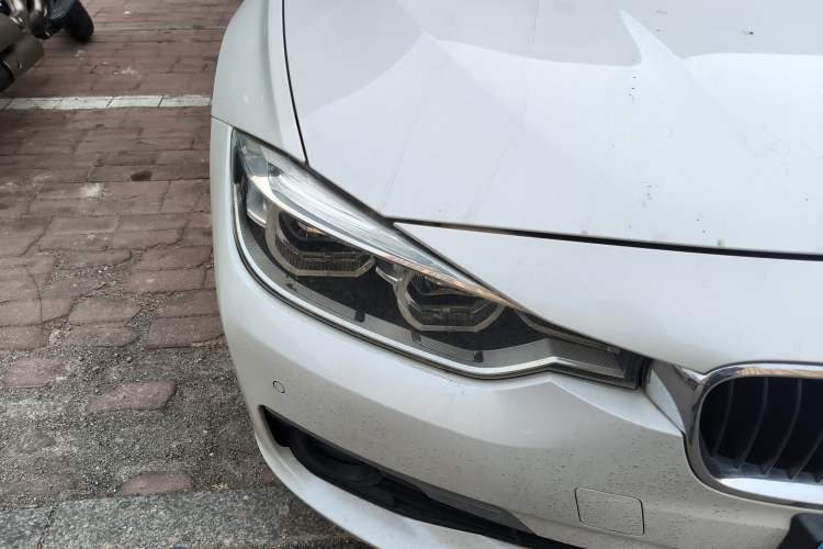 Used BMW 3 Series 2016 320Li Ambition Model
