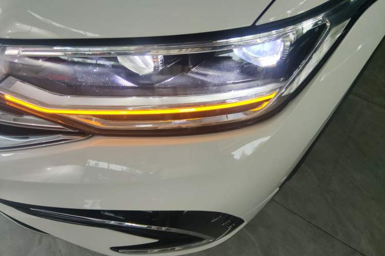 Used Volkswagen Tiguan L 2022 330TSI Automatic Two-Wheel Drive R-Line Enhanced Edition