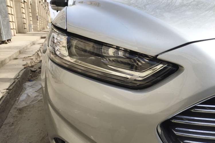 Used Ford Mondeo 2013 2.0L GTDi 200 Luxury Model