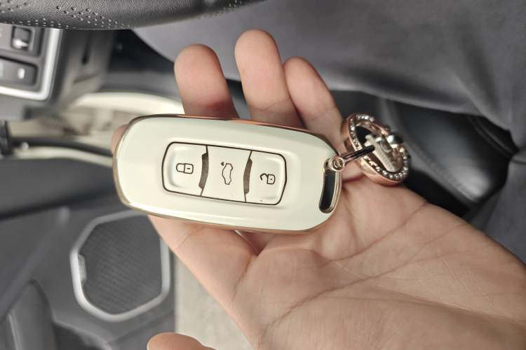 Used Geely Auto Emgrand GT 2015 2.4L Comfort Model
