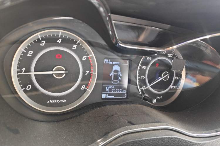 Used Baojun 560 2016 1.8L iAMT Elite Edition
