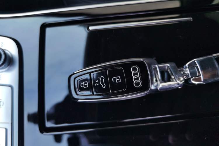 Used Audi Q7 2022 55 TFSI quattro S line Sport model