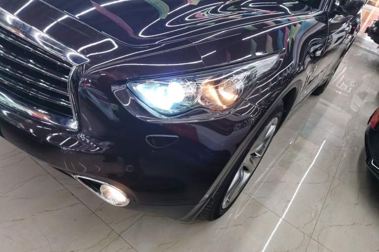 Used Infiniti QX70 2013 3.7L Standard Edition
