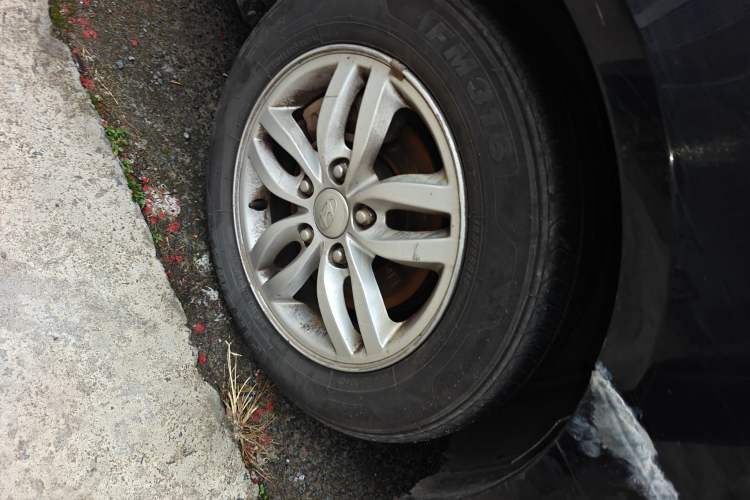 Used Hyundai Celesta 2011 1.6L Manual Comfort Edition