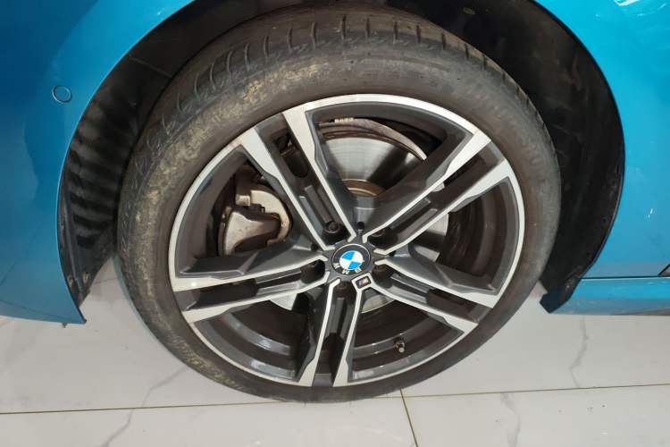 Used BMW 2 Series 2021 225i Four-Door Coupe M Sport Night Edition Left Front Wheel Hub