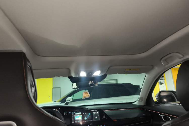 Used Changan UNI-K iDD 2022 Blue Whale iDD 130km 1.5T Prestige Model
