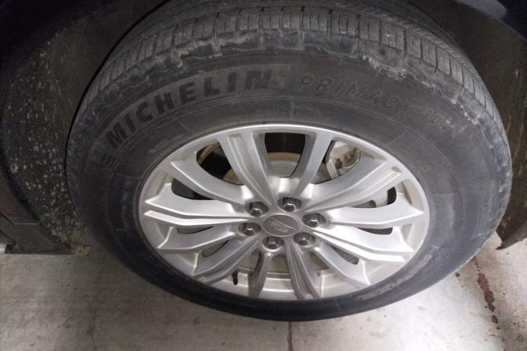 Used Cadillac XT5 2017 Anniversary Edition 28T Four-Wheel Drive Tech Model
