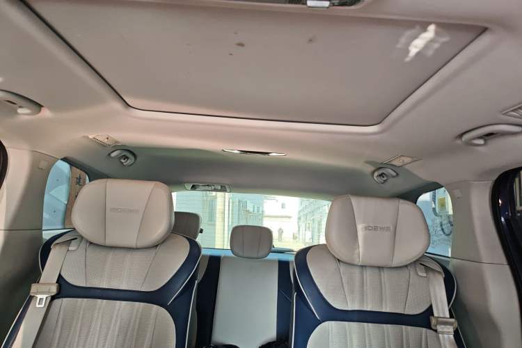 Used Roewe iMAX8 2022 400TGI Celebration Edition
