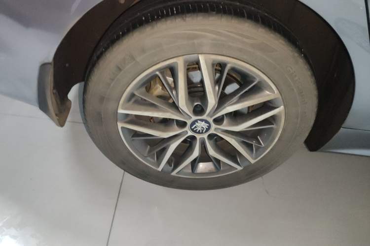 Used BYD Qin PLUS 2024 Honor Edition EV 420KM Beyond Model