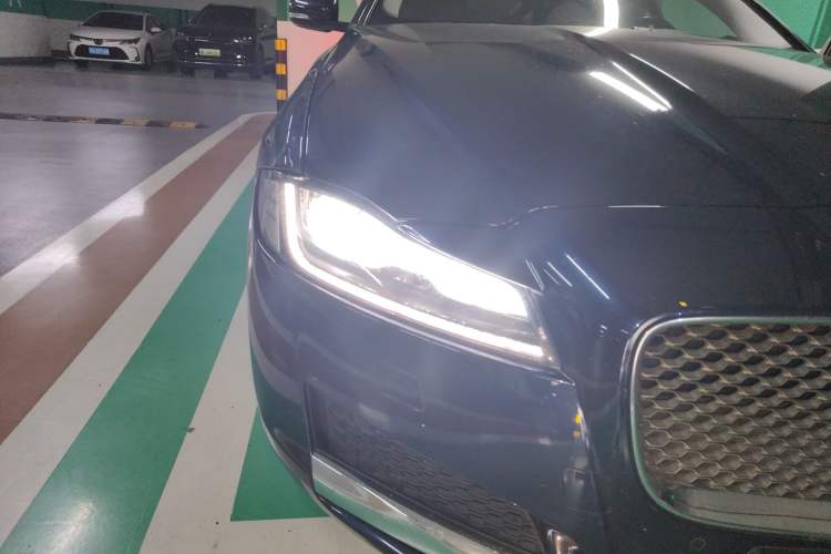 Used Jaguar XFL 2018 XFL 2.0T 250 PS Premium Edition
