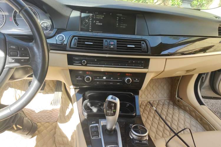 Used BMW 5 Series 2013 525Li Luxury Model