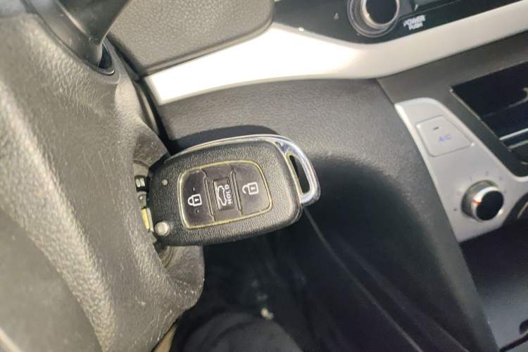 Used Hyundai Elantra (6th Generation / Lingdong) 2016 1.6L Automatic ZhiXuan – Elite Version