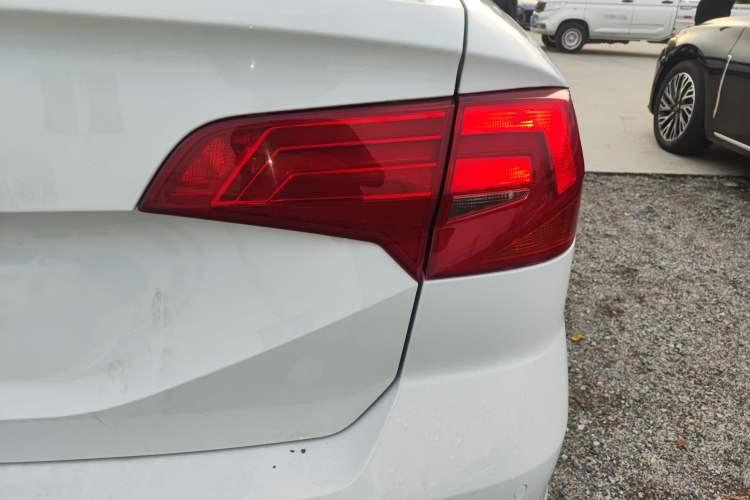 Used Volkswagen Bora 2016 1.6L Automatic Comfort Model Right Rear Taillight