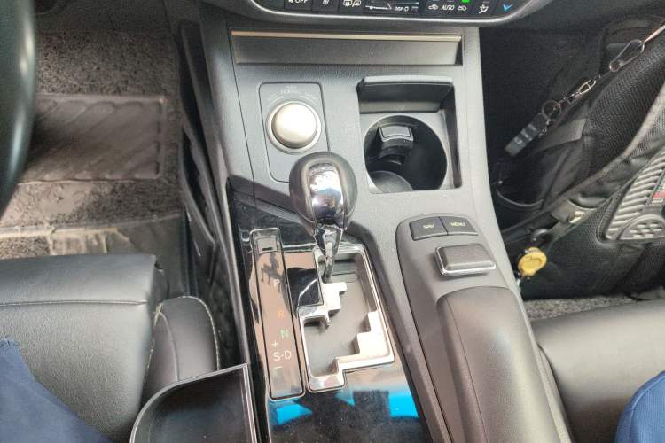 Used Lexus ES 2013 250 Elite Edition
